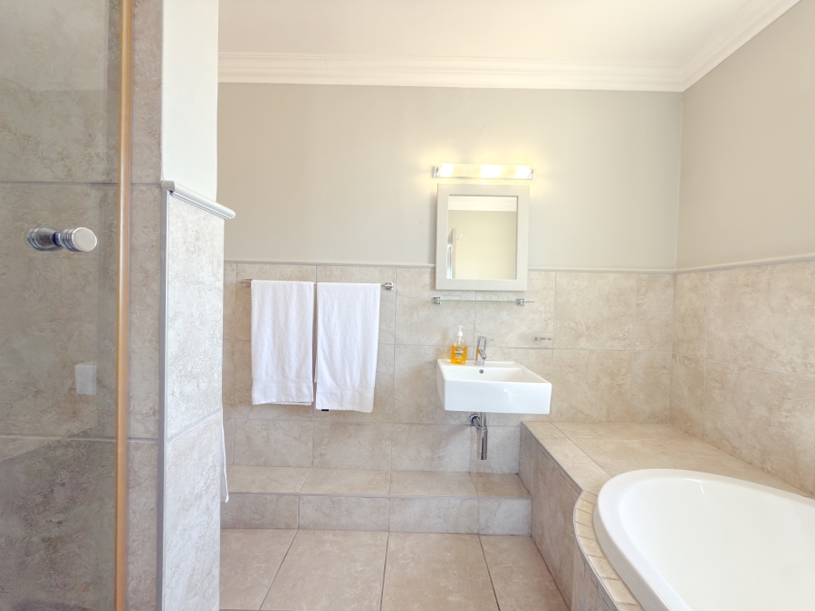 3 Bedroom Property for Sale in Plettenberg Bay Central Western Cape